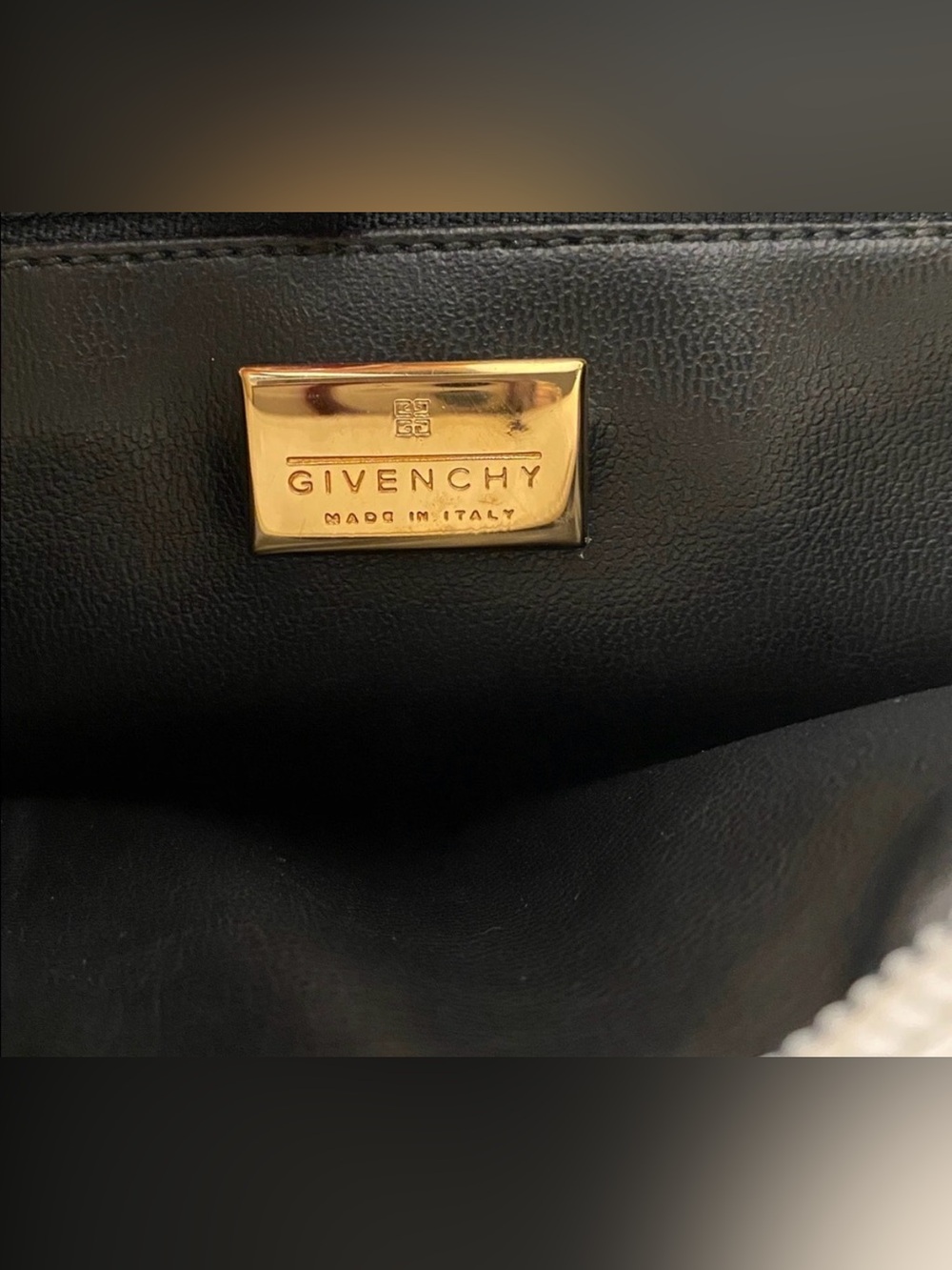 Vintage GIVENCHY Structured
High Gloss Leather Bag - Picture 14 of 15